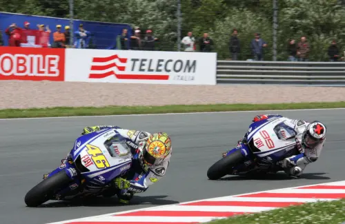Jorge Lorenzo Ungkap Rahasia Fisik Valentino Rossi yang Membantu di MotoGP