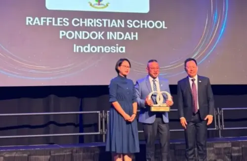 Dua Gelar Internasional Mengukuhkan Prestasi Kampus Kebon Jeruk