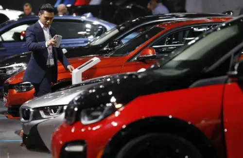 BMW Tawarkan Ribuan Pekerja Pensiun Dini di Jerman Hingga 2027