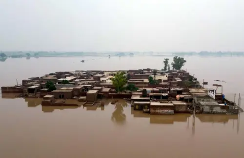 Banjir Pakistan: Ratusan Tewas, Ribuan Mengungsi Akibat Hujan Monsun