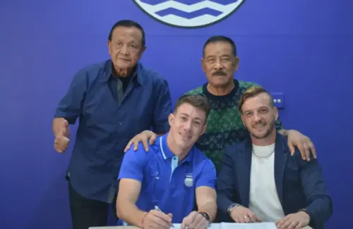 Mariano Peralta Resmi Berseragam Persib, Bidik Pertahankan Gelar Juara Super League
