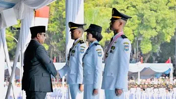 Aji Bayu Ramadhan, Lulusan Terbaik IPDN, Buktikan Mimpi Anak Buruh Bangunan Teraih