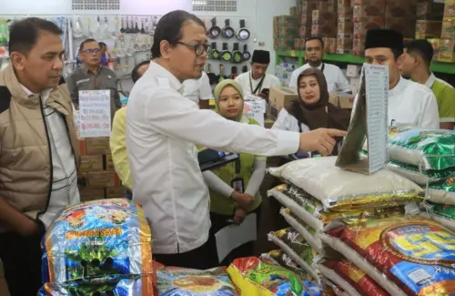 Menteri Pertanian Cabut Izin Edar Beras Fortifikasi Tak Lolos Uji