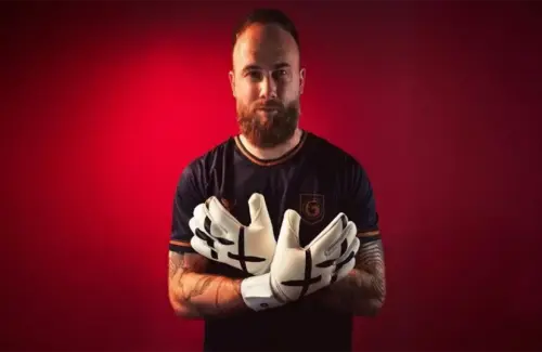 Garudayaksa FC Rekrut Kiper Ceko Dominik Holec untuk Musim 2026/27