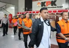 Dua Oknum Polisi dan Ayah Ditahan KPK Terkait Dugaan Pemerasan Bupati Pemalang