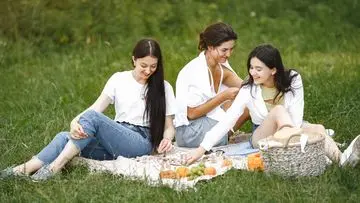 1 Agustus: Merayakan Hari Persahabatan Perempuan Nasional
