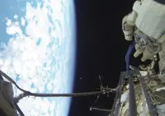 Sistem Daur Ulang Air Canggih Ubah Urine Astronaut Jadi Minuman di ISS