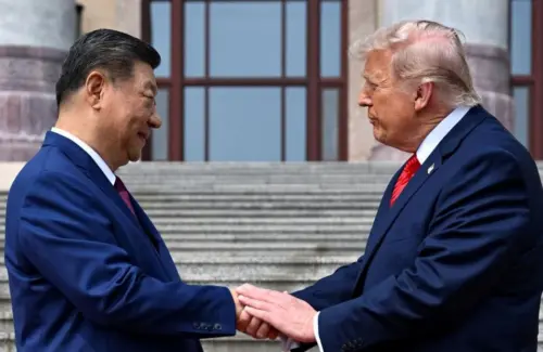 Trump Batasi Impor Limbah Industri, Soroti Persaingan Ekonomi dengan China