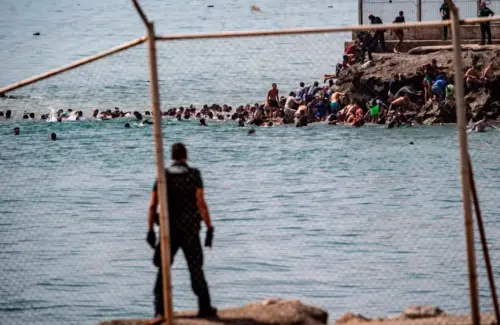 Banjir Migran ke Ceuta: Mafia, Medsos, dan Politik Jadi Sorotan Pakar