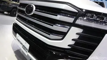 Toyota Rayakan 55 Tahun di Indonesia, Perluas Jangkauan Model Hybrid EV Terjangkau