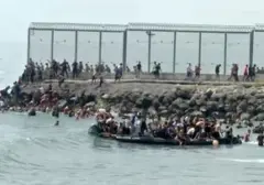 Italia Protes Keras Serbuan Ribuan Migran Maroko ke Ceuta, Spanyol