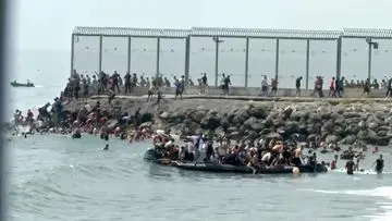 Italia Protes Keras Serbuan Ribuan Migran Maroko ke Ceuta, Spanyol