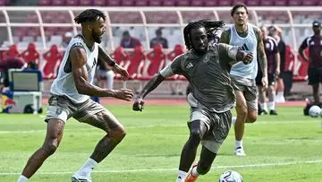 Aston Villa 'Digembleng' Unai Emery di GBK Jelang Laga Kontra Indonesia All Stars