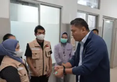 Dapur SPPG Semarang Disuspensi Pasca Insiden Keracunan MBG, Pejabat Kunjungi Korban