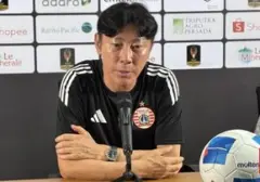 Shin Tae-yong Waspadai Potensi "Prank" Pemain Muda Persija, Fokus pada Perkembangan Bertahap