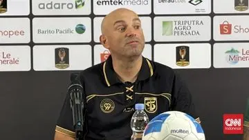Pelatih Persebaya Soroti Ketidakadilan dan Beratnya Laga Semifinal Piala Presiden 2026 Melawan Arema FC