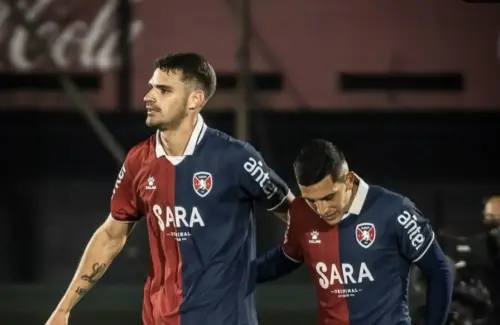 Álvaro López Dibidik Persija Jakarta, Bersaing dengan Klub Irak dan Uruguay