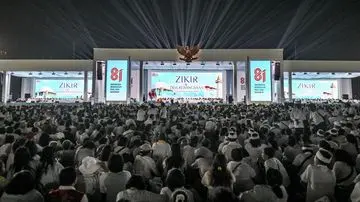 Ribuan Warga Penuhi Monas untuk Zikir dan Doa Kebangsaan