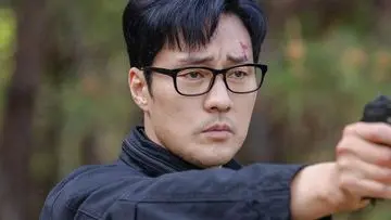 So Ji-sub Sambut Julukan "Liam Neeson Korea" Pasca Kesuksesan Agent Kim Reactivated
