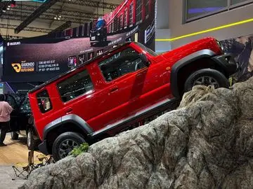 Suzuki Jimny 5-Door: Tampilan Garang, Pengendalian Ramah Pengemudi Wanita