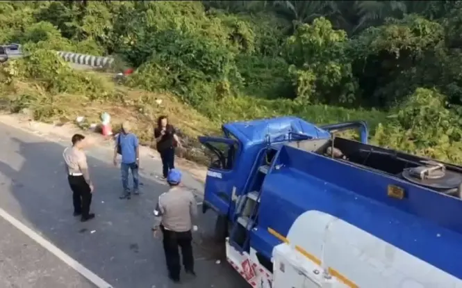 Mobil Tangki Terlibat Kecelakaan di Tanah Bumbu Ternyata Bukan Milik Pertamina