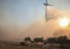 Helikopter Pemadam Kebakaran Terlibat Tabrakan di Yunani saat Beraksi