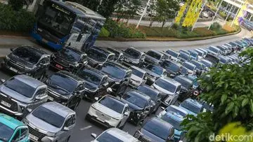 Insentif Kendaraan Listrik: DKI Kehilangan Rp 2 Triliun, Solusi Tanpa Bebani APBD