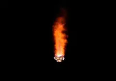 Potongan Roket SpaceX Diprediksi Tabrak Bulan 5 Agustus 2026