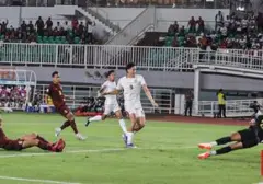 Kiper Vietnam Patrik Le Giang Tak Terpengaruh Ancaman Mitchell Baker di Laga Krusial