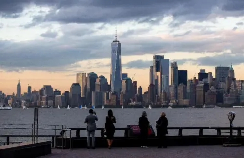 Amerika Serikat Terapkan Program Jaminan Visa Permanen Rp360 Juta untuk Warga 50 Negara