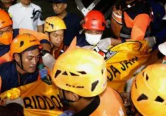 Tragedi Laut Sumenep: Lima Tewas, Puluhan Hilang Akibat Kebakaran KMP Mutiara Sentosa 2