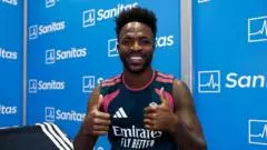 Real Madrid dan Arsenal Bersaing Rebut Vinicius Jr, Perundingan Kontrak Segera Dimulai