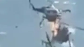 Helikopter Pemadam Kebakaran Bertabrakan di Langit Attika Barat
