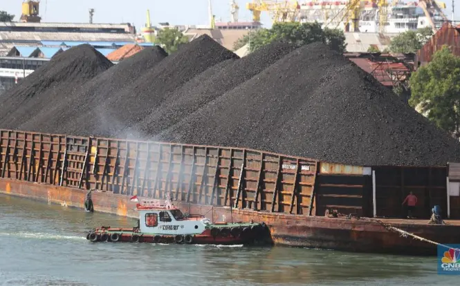 Harga Batu Bara Menguat, Pengiriman Komoditas Energi Rusia Terhambat
