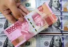 Rupiah Kembali Tertekan, Ditutup di Posisi Rp18.027 per Dolar AS