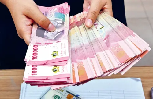 Prediksi Pelemahan Rupiah 5 Agustus: Sentimen Global dan Domestik Jadi Sorotan