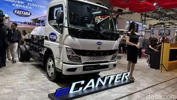 Mitsubishi Fuso Tambah Armada Truk Listrik eCanter untuk Logistik Indonesia