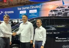 Garuda Indonesia dan Toyota Alphard Hybrid Tawarkan Layanan Antar-Jemput Mewah