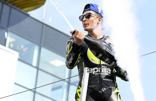 Raul Fernandez Perpanjang Kontrak dengan Trackhouse Aprilia Hingga 2027