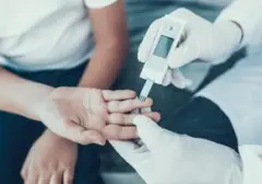 Kendalikan Diabetes Jangka Panjang: Lebih dari Sekadar Obat, Peran Edukasi dan Dukungan Keluarga Menjadi Kunci
