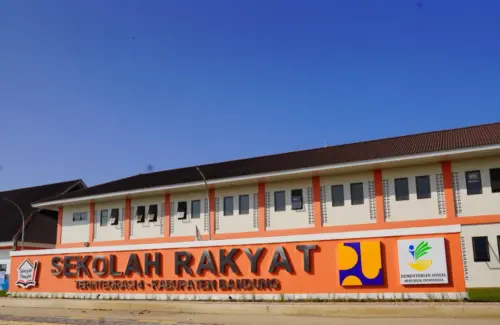 Kasad Jenderal Dudung Abdurachman Resmikan Pembukaan MPLS di Sekolah Rakyat Soreang