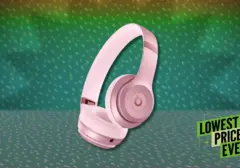 Diskon Setengah Harga: Beats Solo 4 "Metallic Pink" Kini Rp1,6 Juta di Amazon