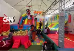 Tawa Anak Gaza Pecah di Tenda Hiburan di Tengah Konflik