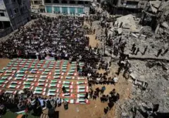 Pemakaman Massal 112 Jenazah Korban Reruntuhan Gaza Digelar