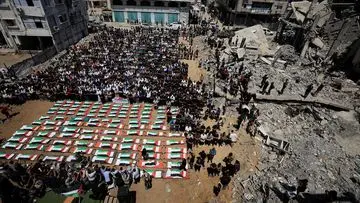 Pemakaman Massal 112 Jenazah Korban Reruntuhan Gaza Digelar
