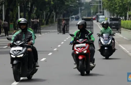 Pendapatan Ojol Stagnan Pasca Libur Sekolah Berakhir