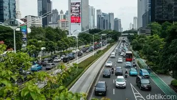 DPRD DKI Usulkan Pajak Kendaraan Listrik, Potensi PAD Tembus Rp 3 Triliun