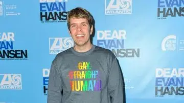 Perez Hilton Dirawat Pasca Insiden Live TikTok, Platform Akui Kesalahan Moderasi