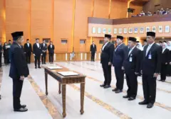 Mendagri Lantik Pejabat Baru, Tekankan Peningkatan Kinerja ASN