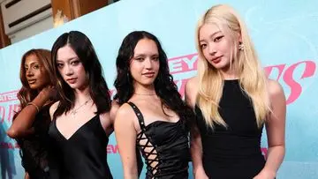 Grup K-Pop KATSEYE Tampil Memukau di Pemutaran Perdana "KATSEYE: Wild Hearts" di Los Angeles